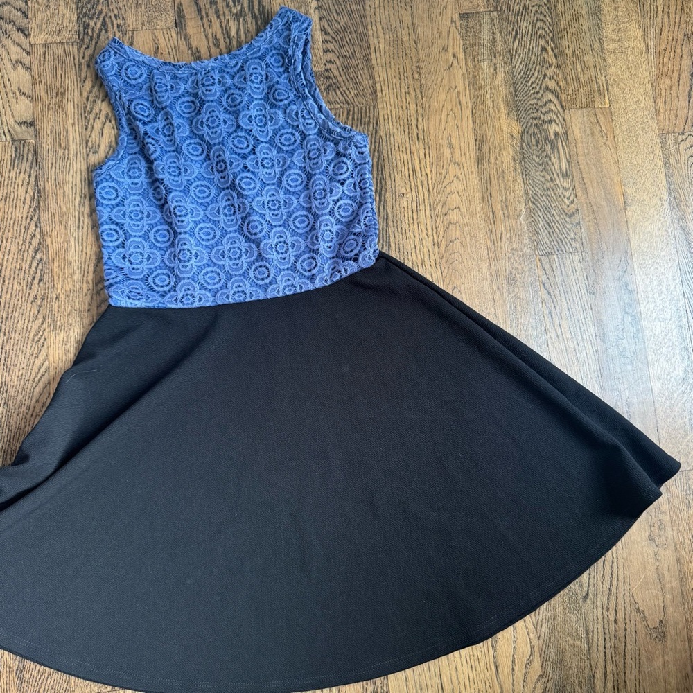 NWT! Aqua Blue Lace Girl’s Dress